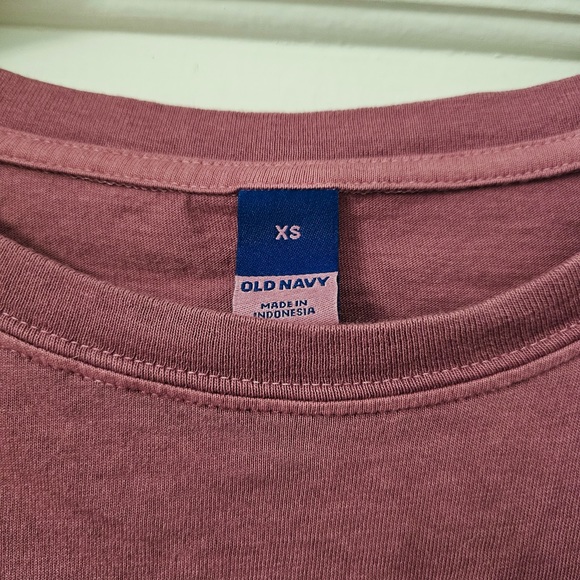 XS Old Navy Cropped T-shift Garment Dyed - Picture 3 of 3